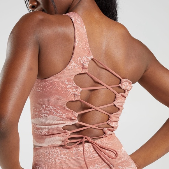 GYMSHARK- adapt camp tank - Picture 2 of 3